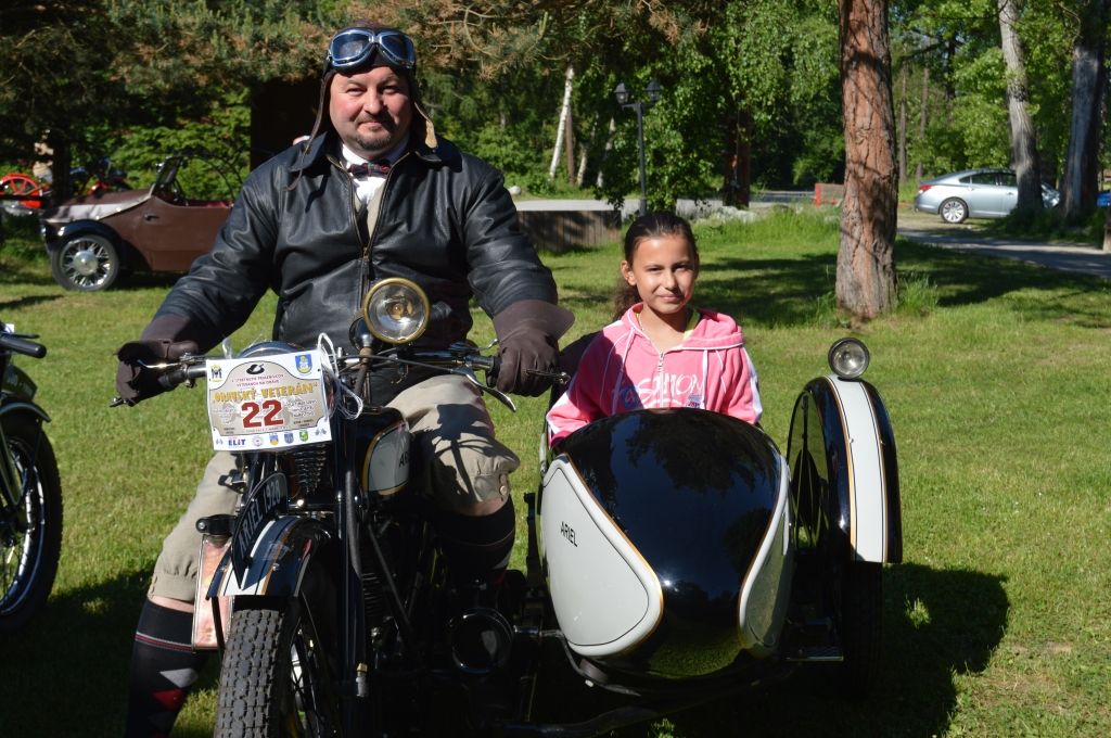 ariel_500_ohv_r.jpg