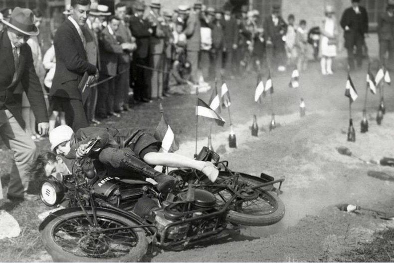 ariel_557_sv_1927.png